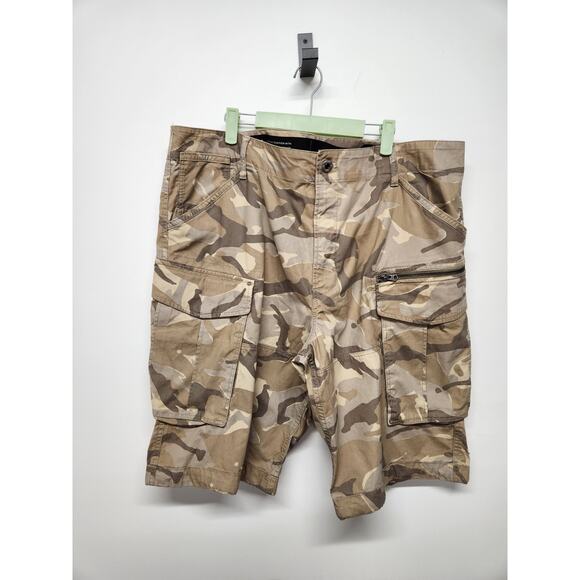 G Star Raw Men's Rovic Zip Relaxed 1/2 Camouflage Tan/Beige Cargo Shorts, Sz 40 - Picture 1 of 16